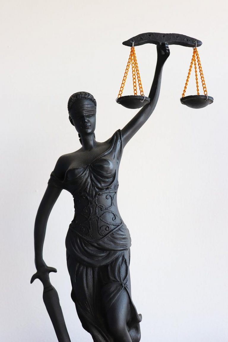Zakres Usług Prawnych dla Firm - Kiedy Warto Skorzystać z Pomocy Kancelarii Prawnej?
