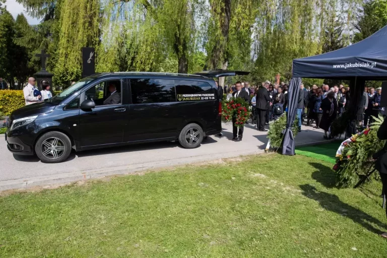 Zakład pogrzebowy w warszawie – jakie usługi warto wybrać?